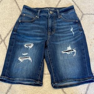 Maurice’s High Rise Curvy Bermuda Shorts Size 2